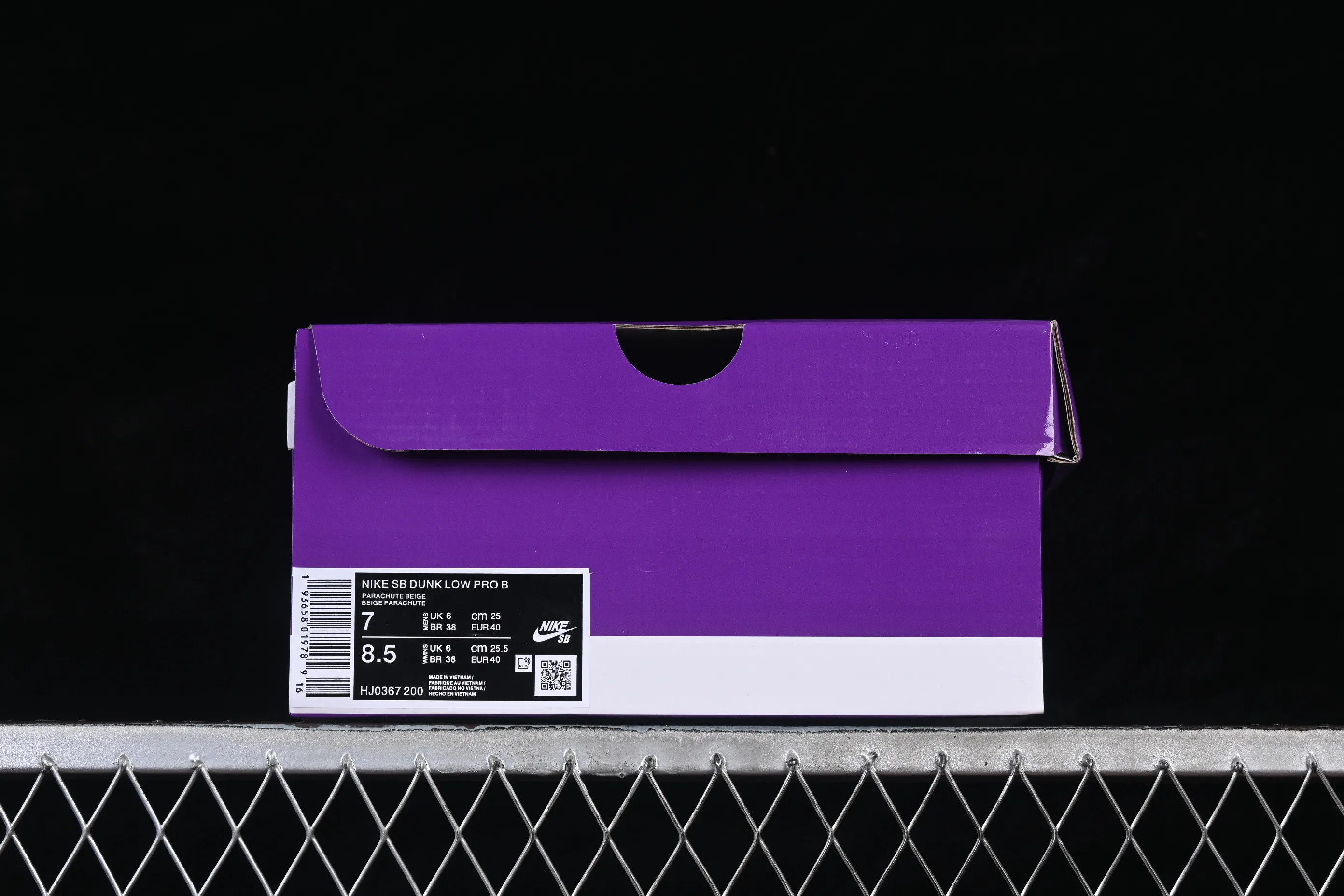 All Categories Nk SB Dunk Series Nk SB Dunk Low Low-top sneakers Nike SB Dunk Low Khaki black and green hook Low-top casual sneakers HJ0367-200